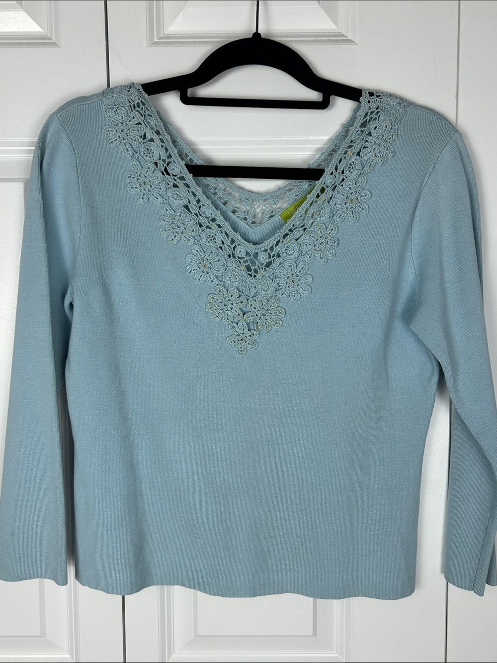 Sigrid Olsen Light Blue V‑Neck Lace Trim Knit Top Size Medium